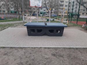 Теннисный стол бетонный